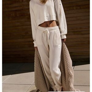 ALO Yoga Cream Ribbed Joggers